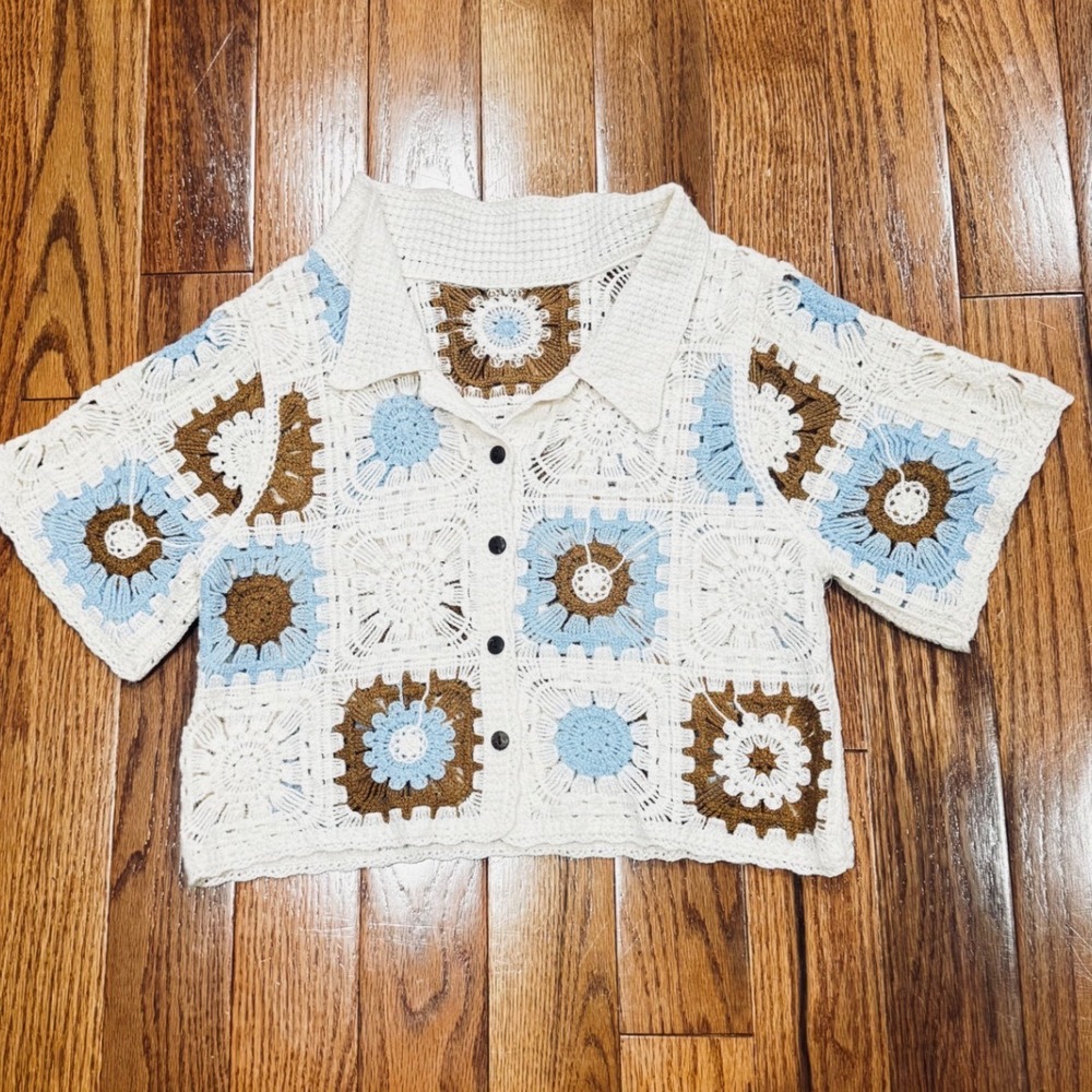 Granny Square Open Knit Button Up Top Small Cream Blue Italian Knit Grannycore‎